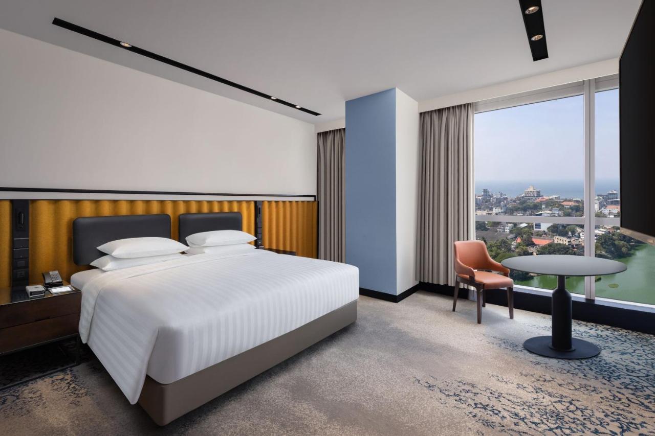 Courtyard By Marriott Colombo Hotel Buitenkant foto