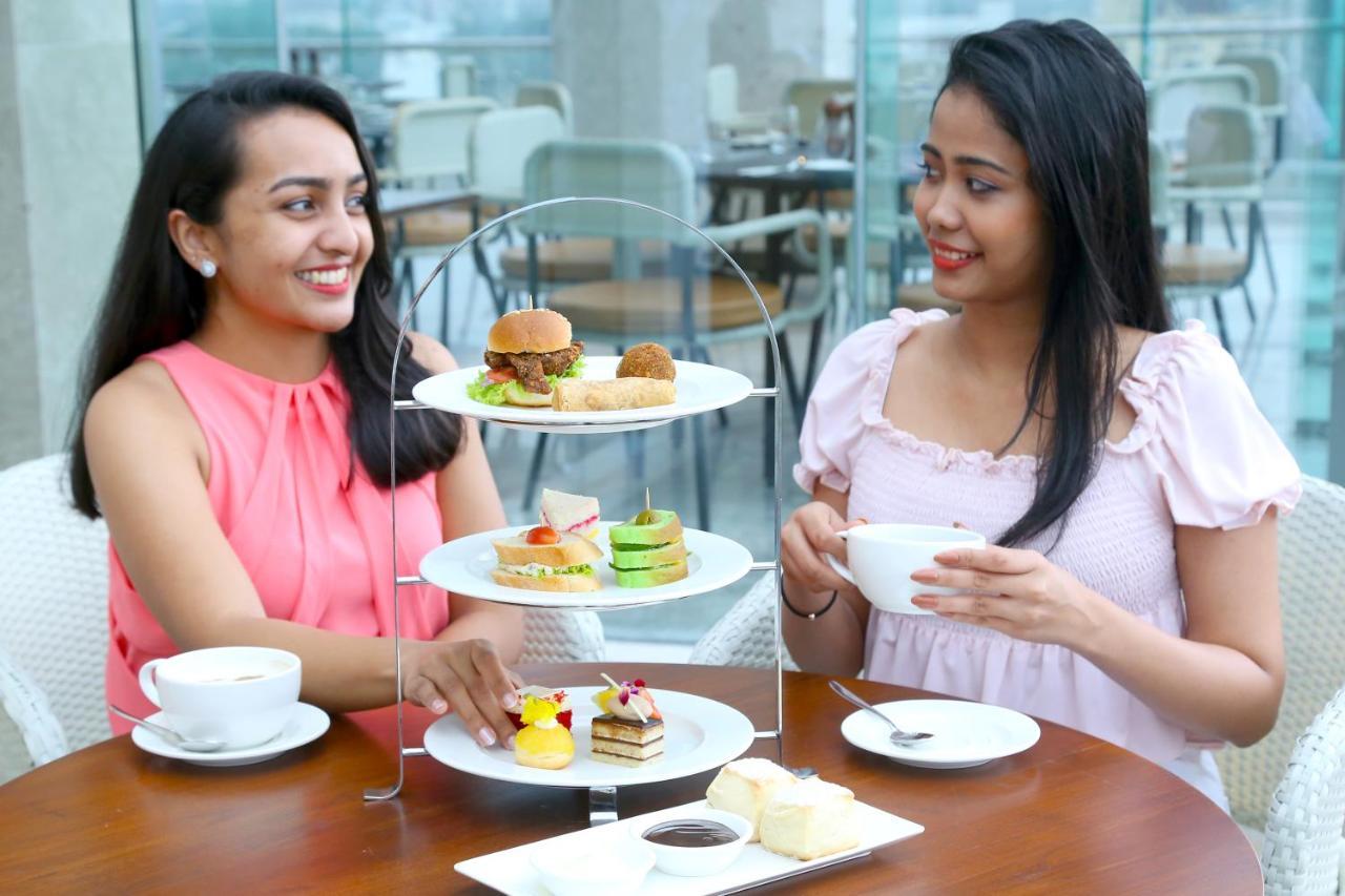 Courtyard By Marriott Colombo Hotel Buitenkant foto