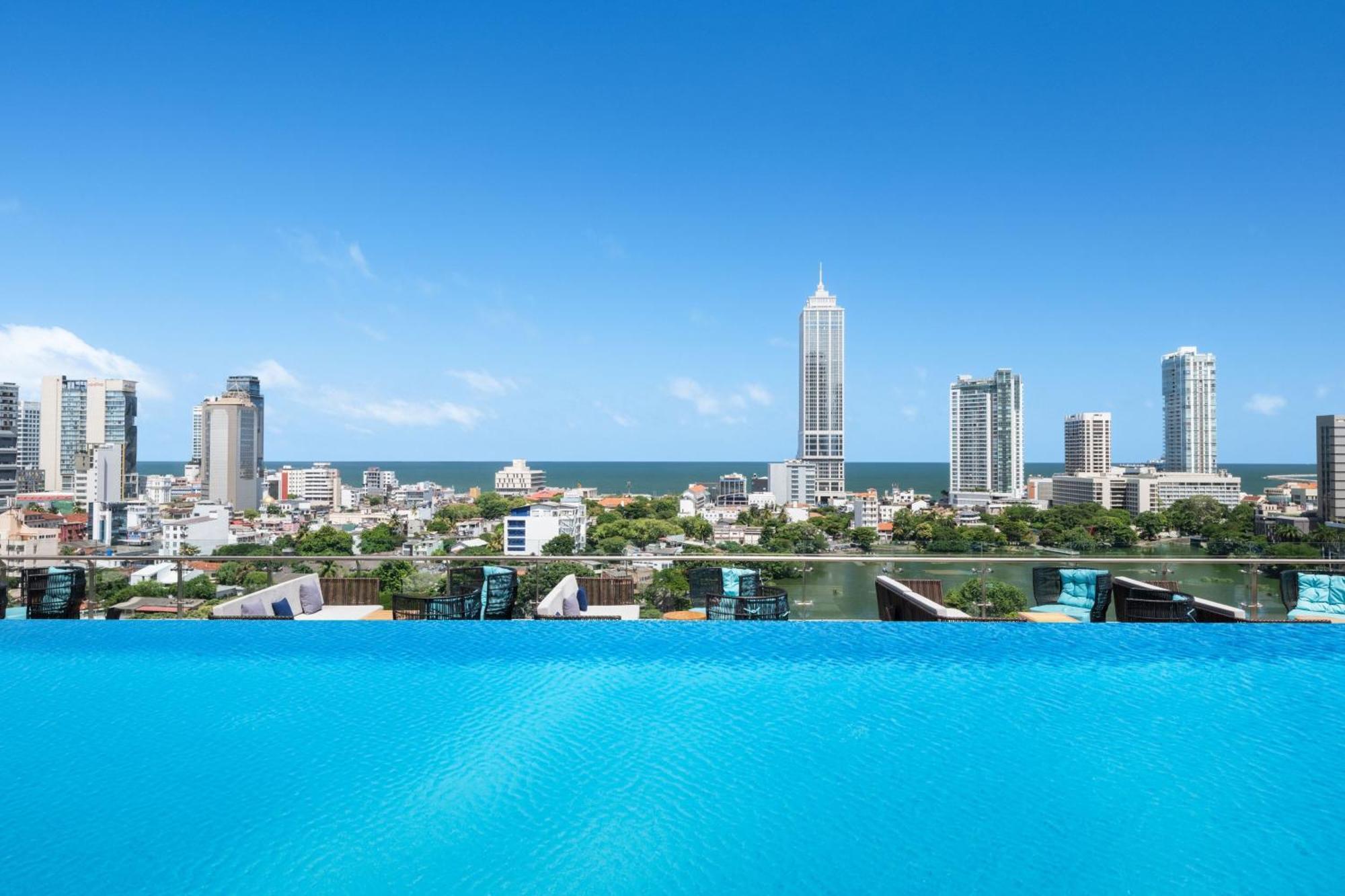 Courtyard By Marriott Colombo Hotel Buitenkant foto