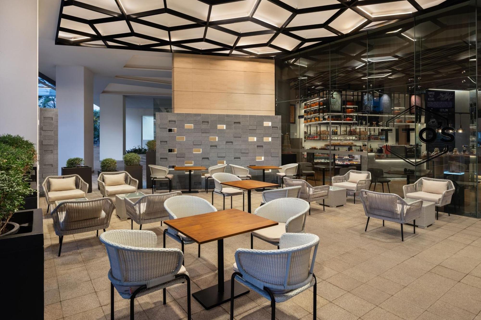 Courtyard By Marriott Colombo Hotel Buitenkant foto